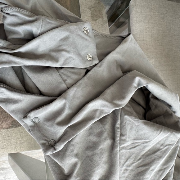 PUMIEY Crew Neck Long Sleeve Bodysuit Second-skin - Smoke Cloud Collection Gray - Picture 2 of 7